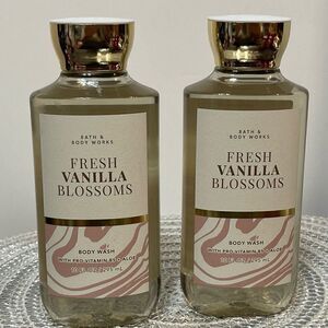 BBW Fresh Vanilla Blossoms Body Wash set of 2 NWT
